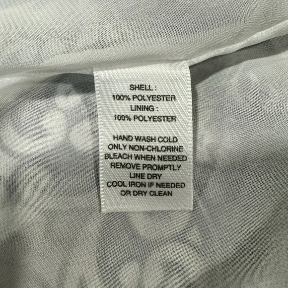 White House Black Market Flowy Ruffled Blouse with Cinched Waist, Size XL - Picture 5 of 5